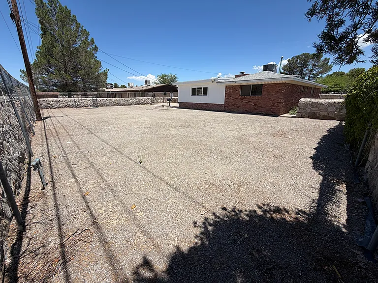 4128 Perth Dr — Photo 29