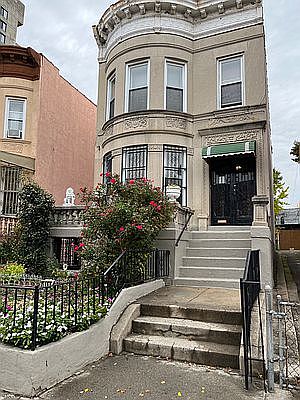 3rd image of 1199 Carroll St #1R