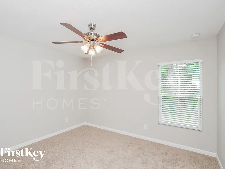 811 Andrew St SE — Photo 12