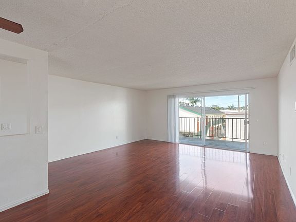 4th image of 7233 Loma Verde Ave #208