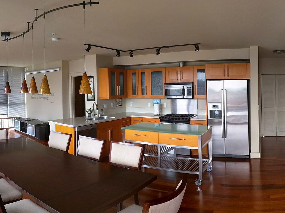 1st image of 530 Broadway E #609F