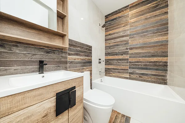 Rented by Nooklyn NYC LLC | media 21