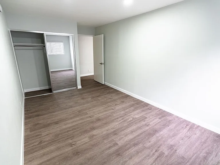 616 North Sweetzer Avenue — Photo 66