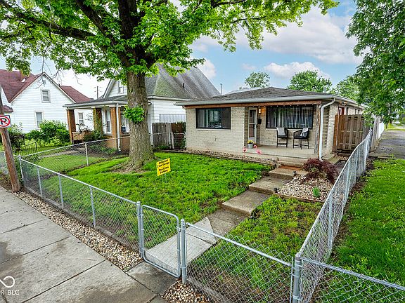 3rd image of 828 Cottage Ave
