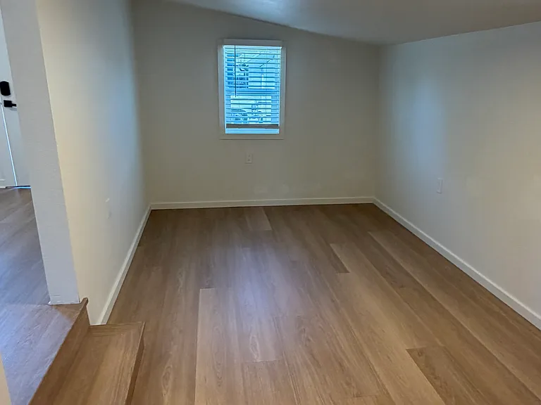 209 Decker St #215 — Photo 7