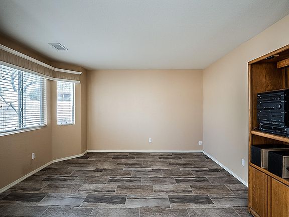 5th image of 13422 N 74th Ln