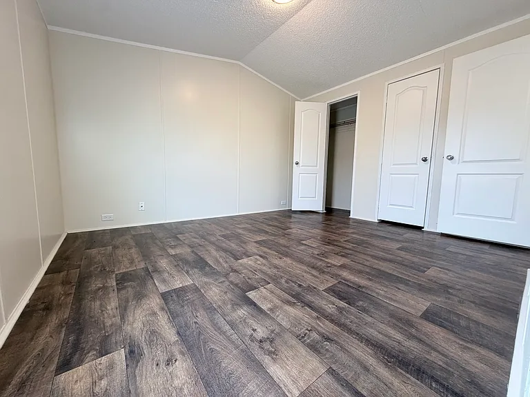 709 N Collins Fwy #129 — Photo 9