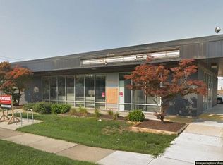 29405 Greenfield Rd, Southfield, MI