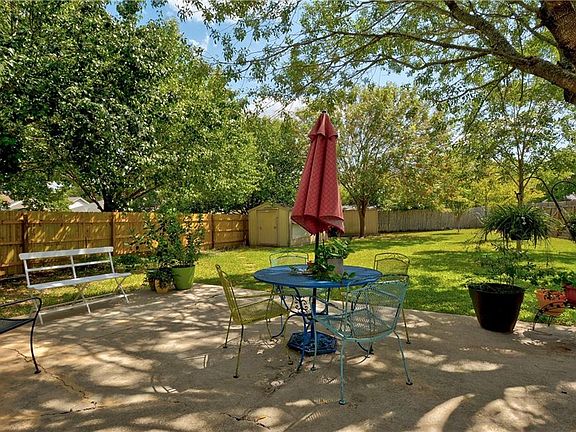2nd image of 1703 Royal Ascot Dr