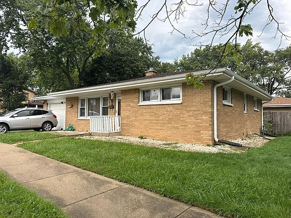 2nd image of 1100 Longview Rd