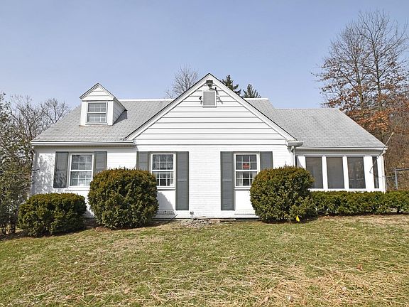 2nd image of 6998 Rowan Hill Dr