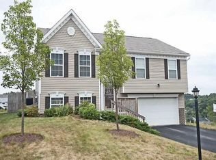 119 Oakwood Ln, Imperial, PA 15126