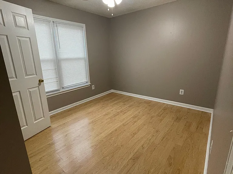25 Cathedral Hts — Photo 12