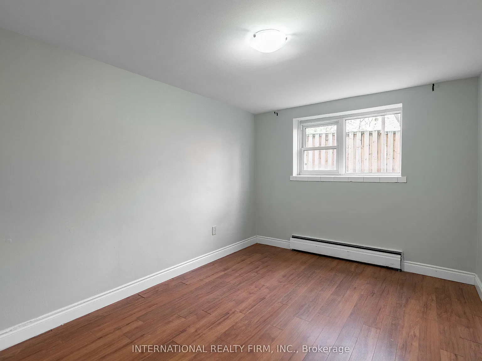 93 High St — Photo 3