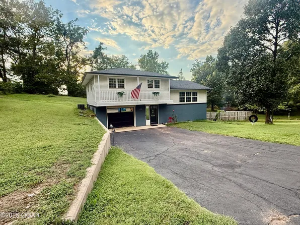 3336 S Sergeant Ave, Joplin, MO 64804