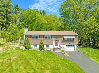 19 Crescent St, Salem, NH 03079