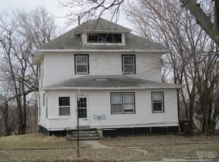 1126 N Main St, Carroll, IA 51401