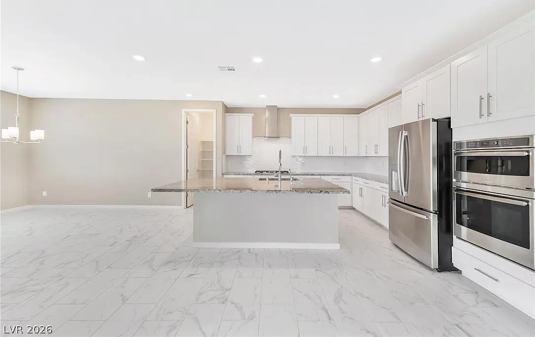 4 bed, 3.5 bath, 3191 sqft, $4,900 — Photo 4
