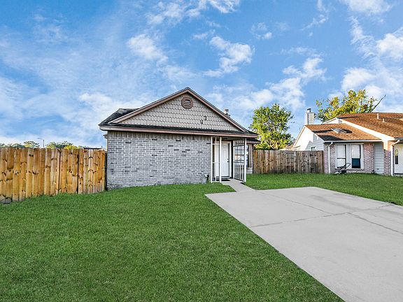 4th image of 19919 Westcliffe Ct #19919