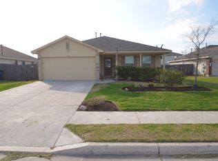 303 Forsyth Ct, Hutto, TX 78634