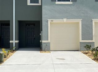 1261 Yellow Finch Dr, Davenport, FL 33837