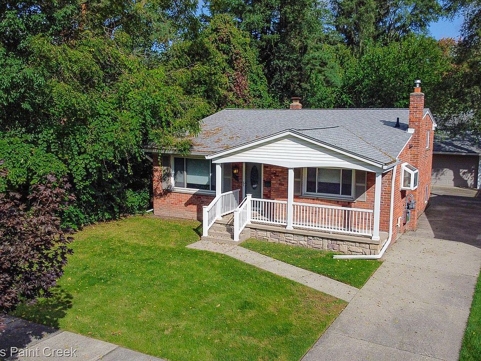 1st image of 216 W Lawrence Ave