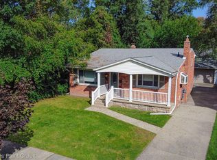 216 W Lawrence Ave, Royal Oak, MI 48073