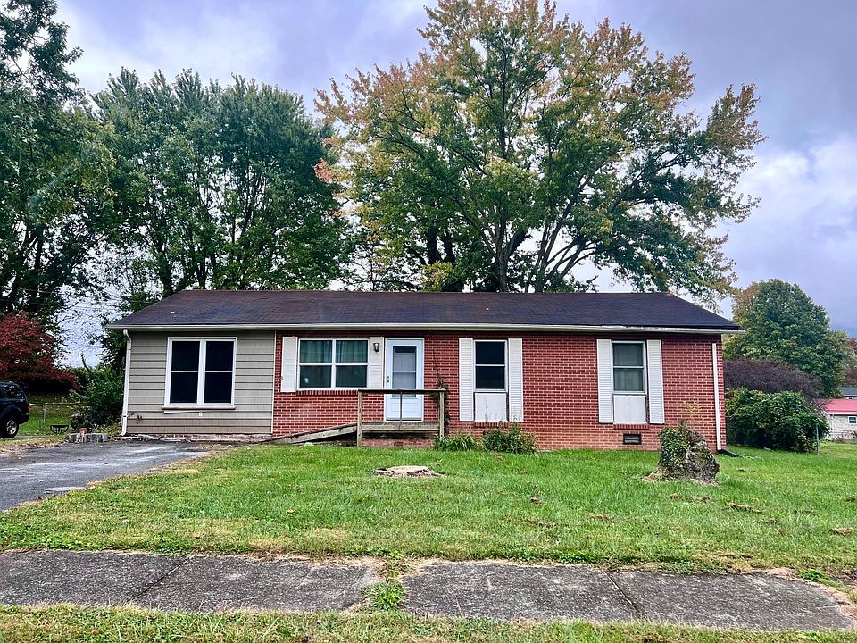 1st image of 307 Peach Blossom Ct