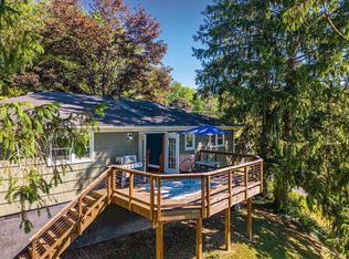 854 Pea Ridge Rd, Oak Hill, WV 25901
