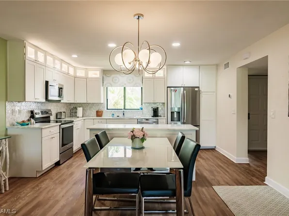 4250 Steamboat Bnd APT 202, Fort Myers, FL 33919