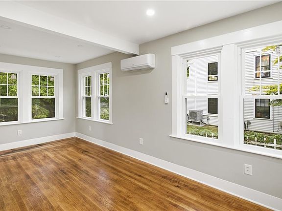 4th image of 4196 Post Rd