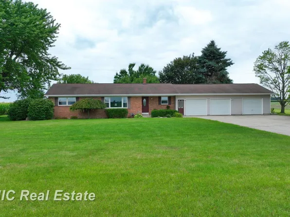 5242 Hart Rd, Vassar, MI 48768