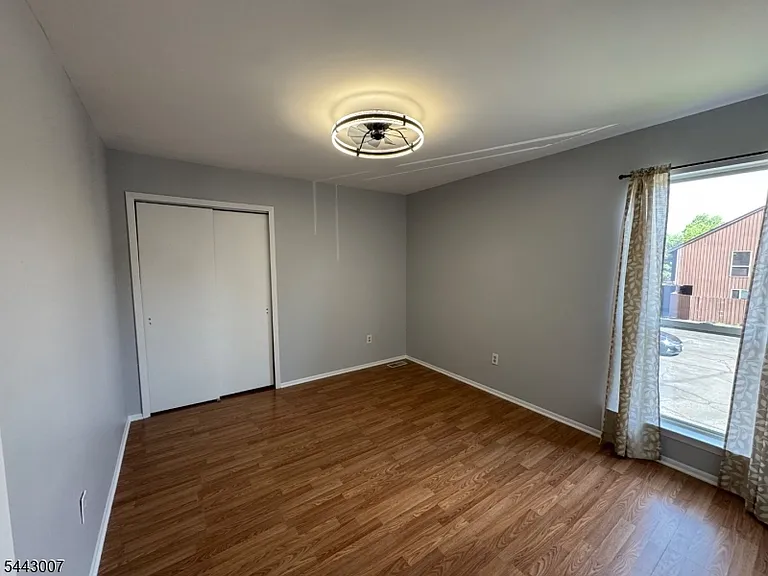 3811 Bloomingdale Dr — Photo 18