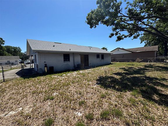5th image of 503 Magggie Circle