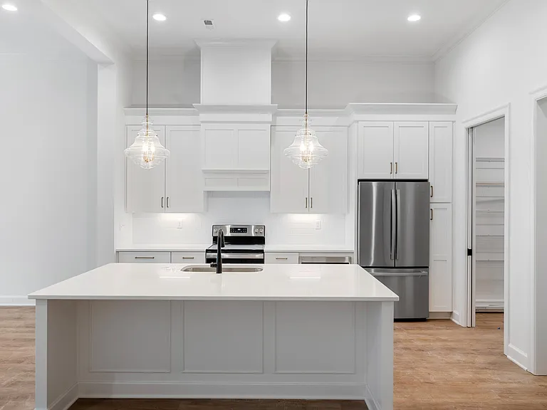 6341 Meeting St — Photo 11