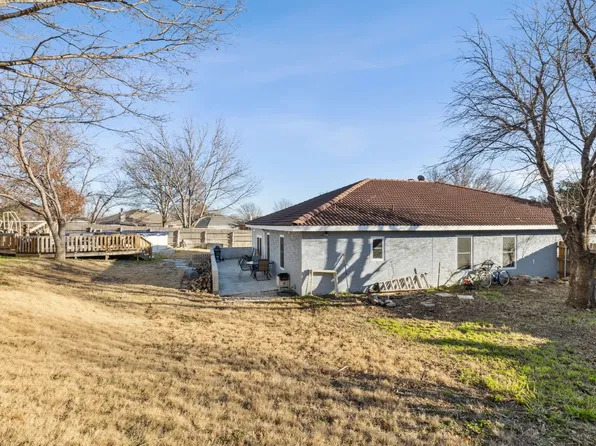 10408 Cattail Ct, Fort Worth, TX 76108