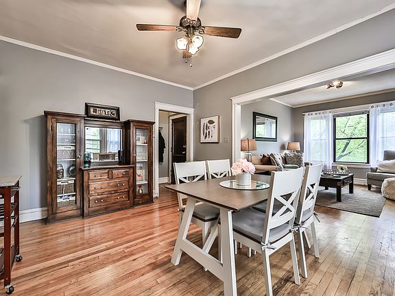 5th image of 1410 W Melrose St #2