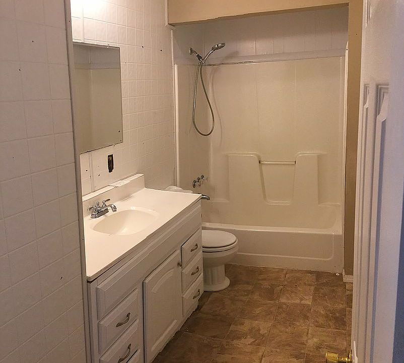1st image of 717 Buena Vista Ave