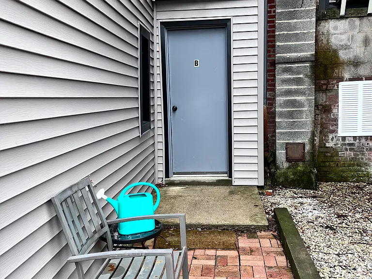 189 Union St #B — Photo 15