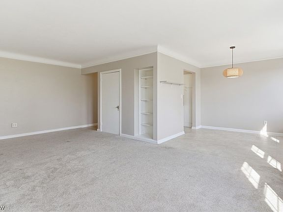 5th image of 15820 Van Aken Blvd