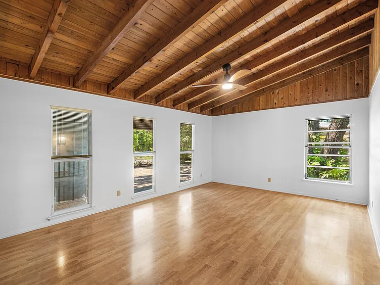 1051 SW 21st St — Photo 11