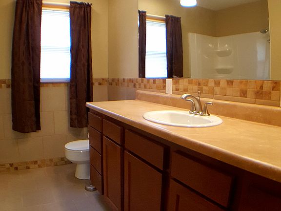 4th image of 5414 N 49th St
