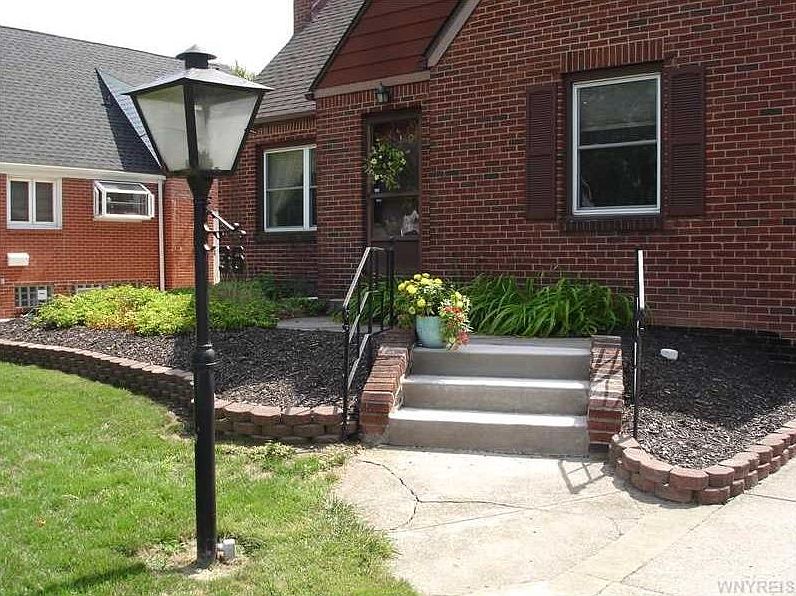 2nd image of 36 Mona Dr