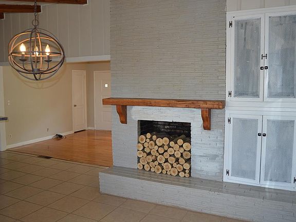 5th image of 111 Wedgewood Dr