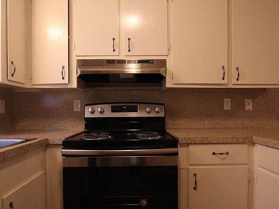 5th image of 11101 Ingram St APT 10