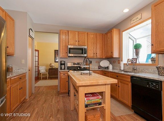 4th image of 2850 Camden Dr