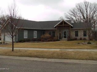 2908 Cassidy Dr NE, Rochester, MN 55906