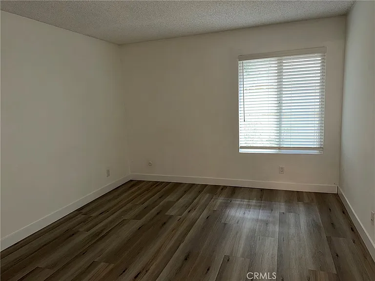 22330 Victory Blvd #803 — Photo 7