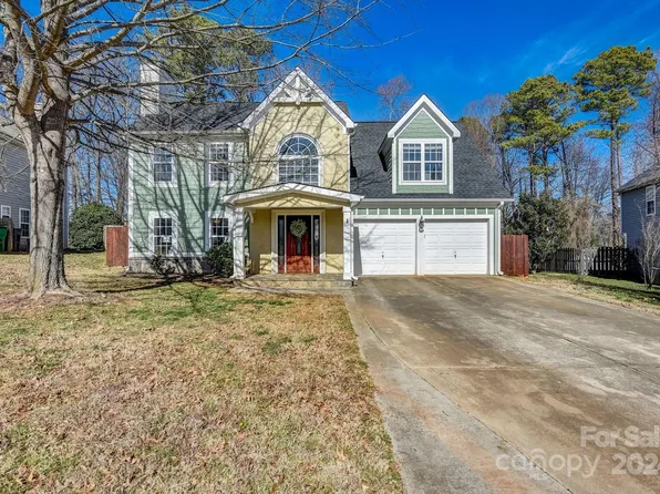 5504 Kiev Dr, Charlotte, NC 28216