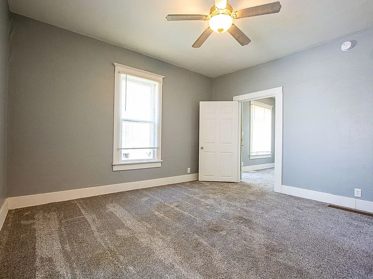 2123 Washington St — Photo 14